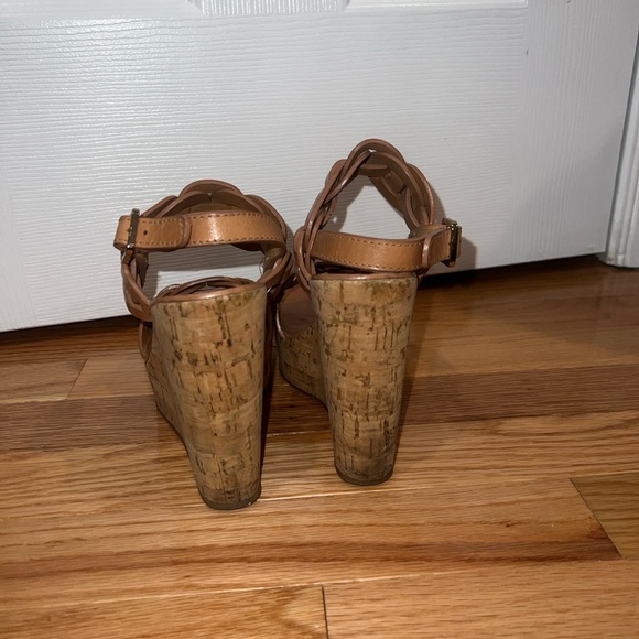 TORY BURCH Tan braid Wedge heels sz 6 leatherr - Picture 4 of 6